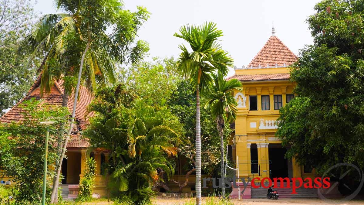 Left for dead? The Renakse Hotel, Phnom Penh